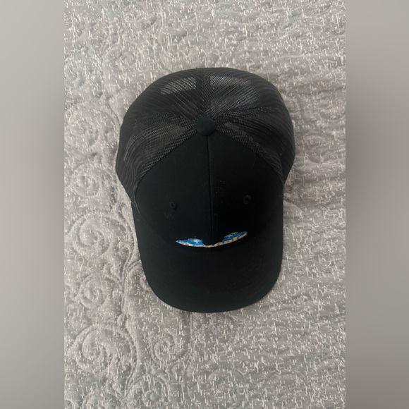 Cap 🧢 with Manhole construction workers emblem - like new - Picture 2 of 3